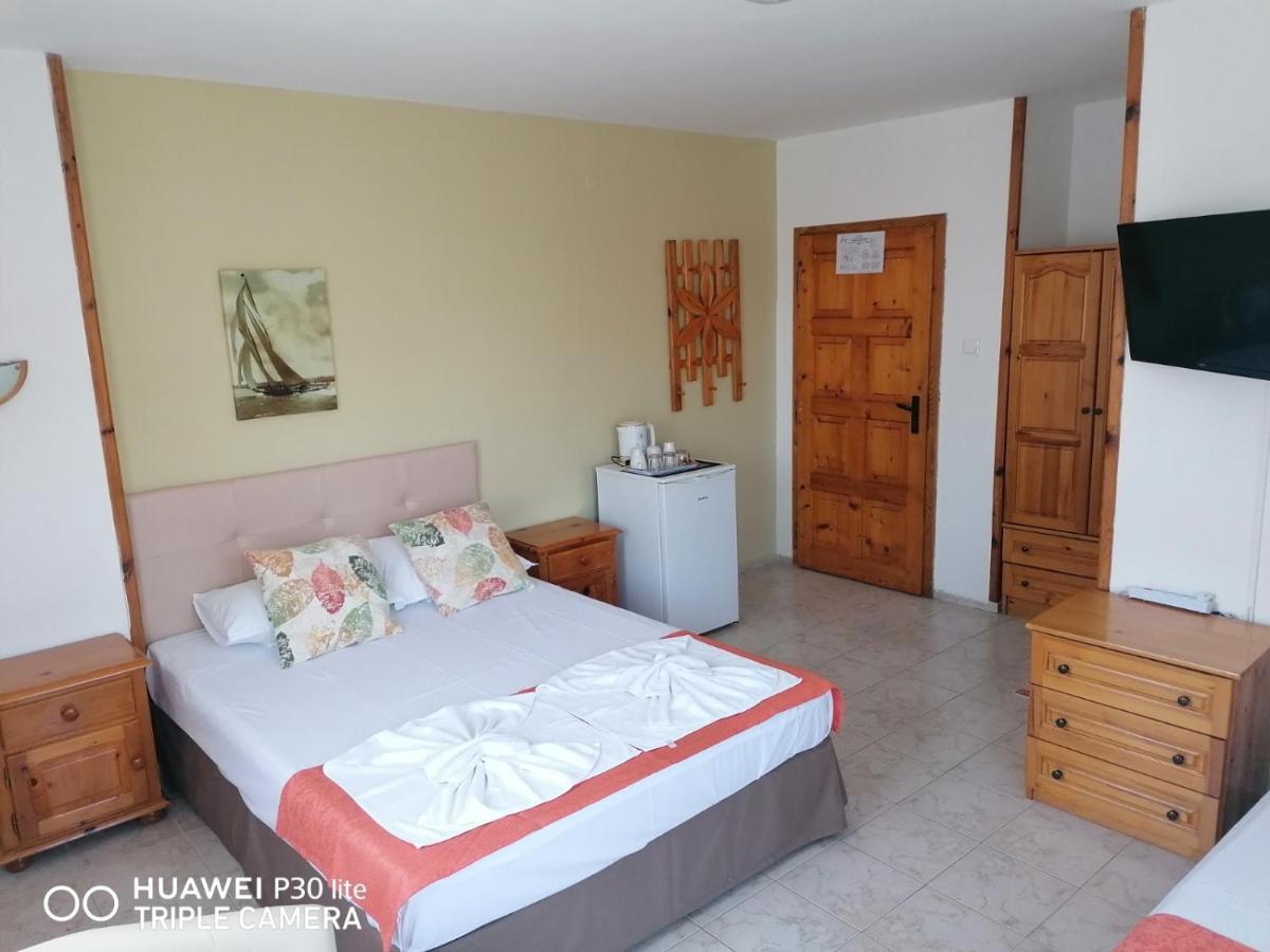 Family Hotel Sofi Sozopol Exteriör bild