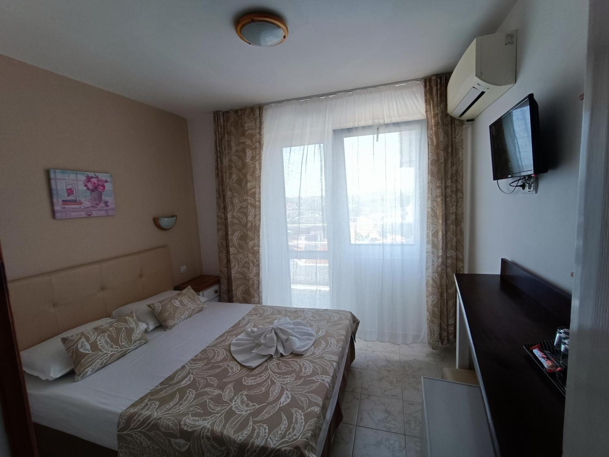 Family Hotel Sofi Sozopol Exteriör bild